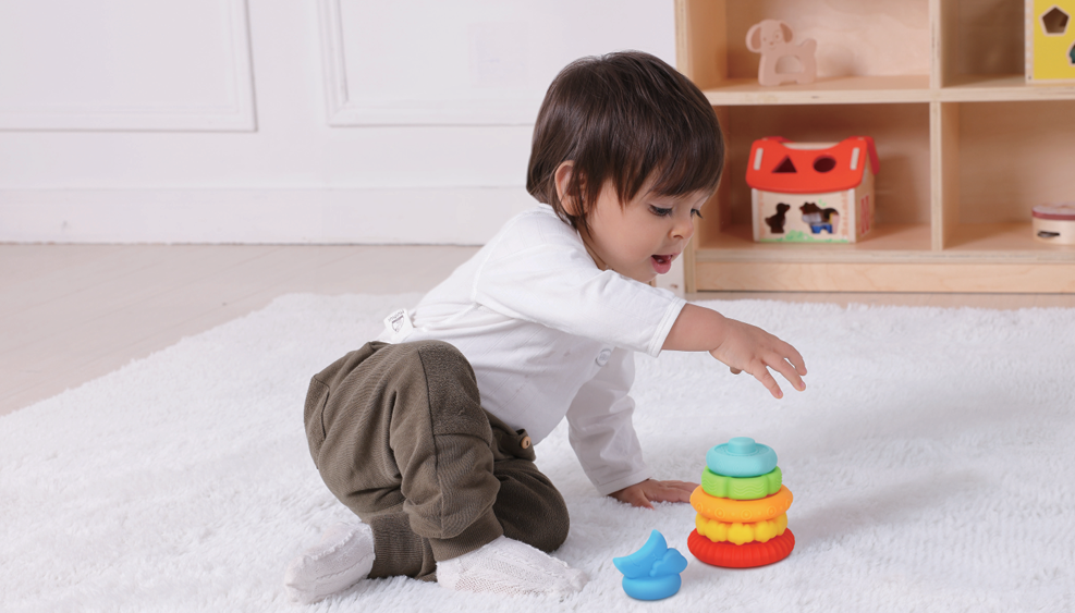 From Birth to First Steps: How Your Baby Learns Through Play